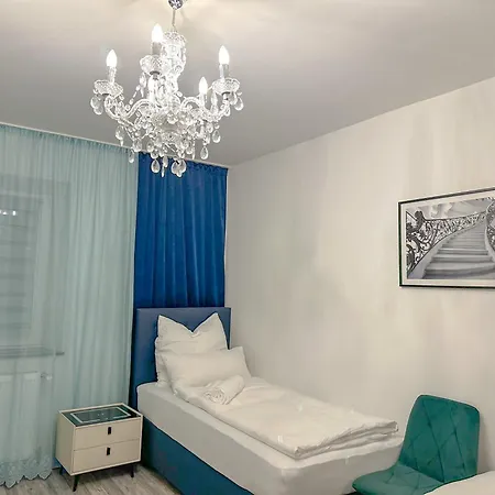 Apartment Katies - Zentral - 4 - 7 Personen - 2 Parken - Nintendo Switch - Disneyplus - E-kamin Augsburg