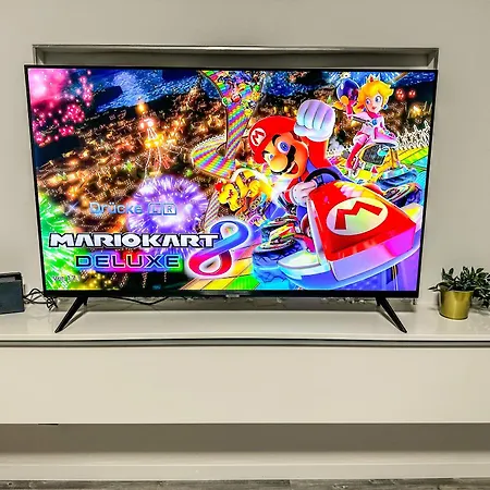 Katies - Zentral - 4 - 7 Personen - 2 Parken - Nintendo Switch - Disneyplus - E-kamin اوغسبورغ