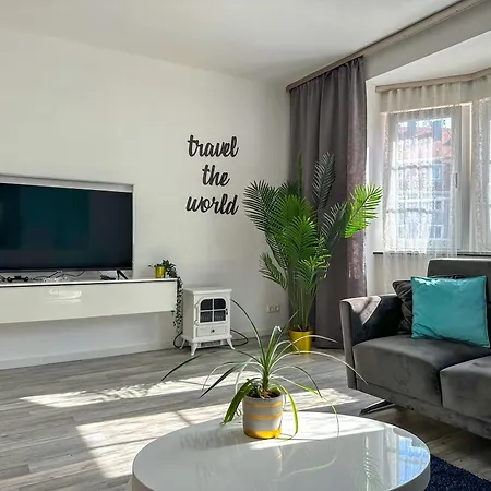 Katies - Zentral - 4 - 7 Personen - 2 Parken - Nintendo Switch - Disneyplus - E-kamin Appartement