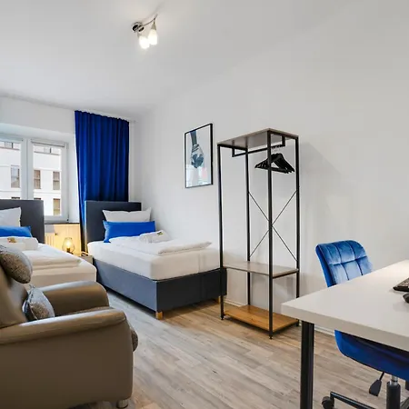 Katies - Zentral - 4 - 7 Personen - 2 Parken - Nintendo Switch - Disneyplus - E-kamin * Augsburg