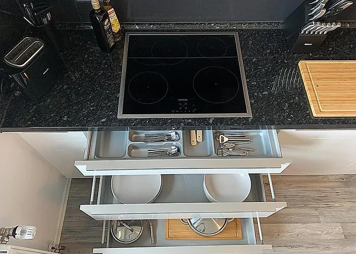 Katies - Zentral - 4 - 7 Personen - 2 Parken - Nintendo Switch - Disneyplus - E-kamin Augsburg