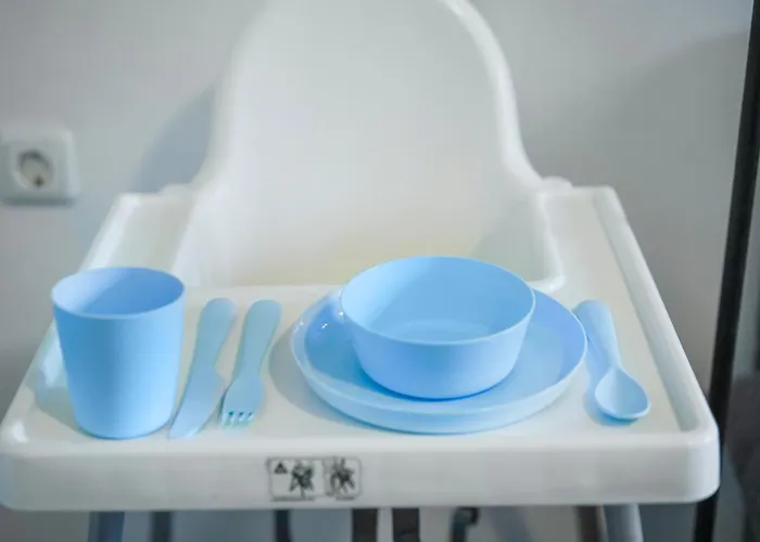 Katies - Zentral - 4 - 7 Personen - 2 Parken - Nintendo Switch - Disneyplus - E-kamin Augsburg