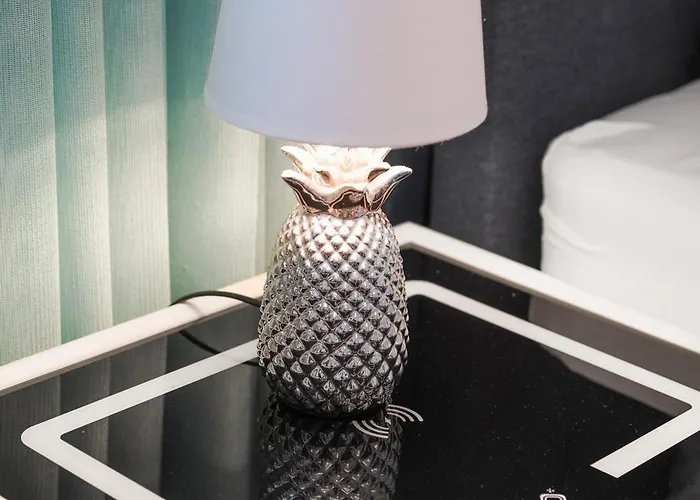 Katies - Zentral - 4 - 7 Personen - 2 Parken - Nintendo Switch - Disneyplus - E-kamin Appartement *